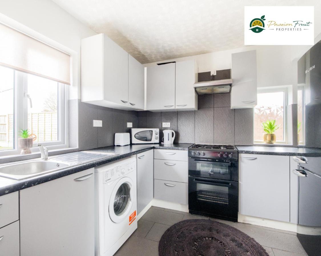 3 Bedroom House With 5 Beds House By Passionfruit Properties Near Coventry City Centre - Bcc Zewnętrze zdjęcie